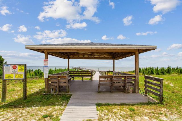 6748 Liberty St, Navarre, FL 32566