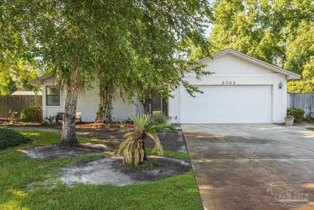 6748 Liberty St, Navarre, FL 32566