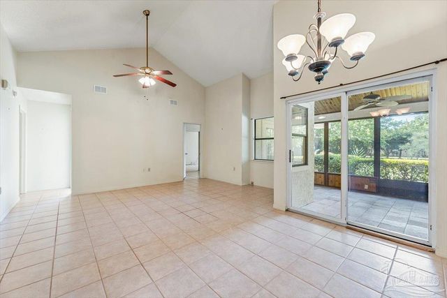 6748 Liberty St, Navarre, FL 32566