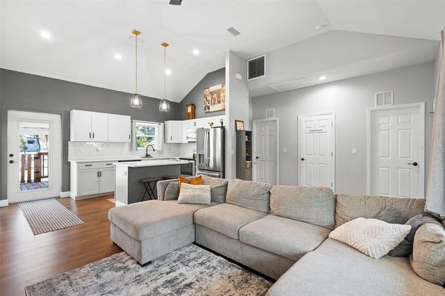 104 S STONE STREET, Deland, FL 32720