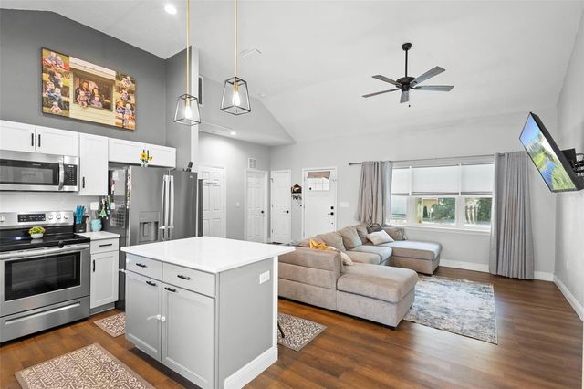 104 S STONE STREET, Deland, FL 32720