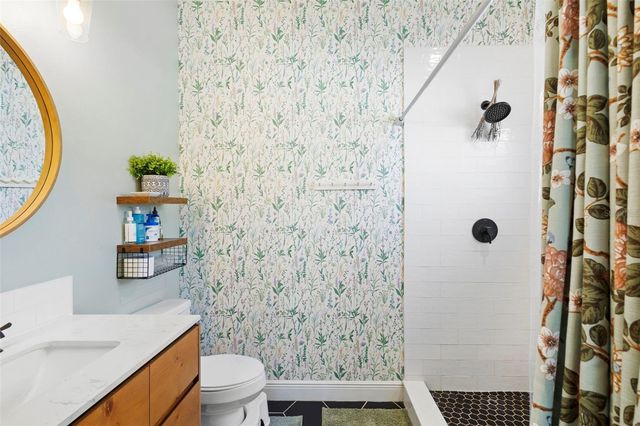 104 S STONE STREET, Deland, FL 32720