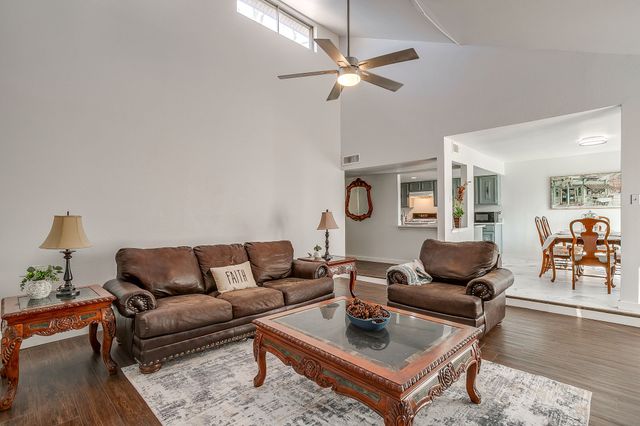 1007 Elk Grove, Richardson, TX 75081