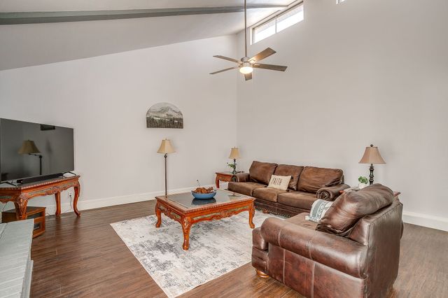 1007 Elk Grove, Richardson, TX 75081