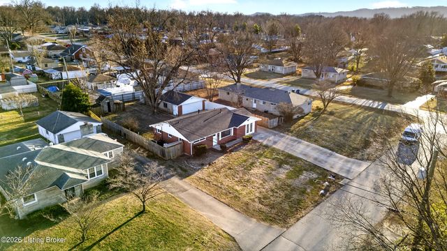 4902 Dee Rd, Louisville, KY 40219