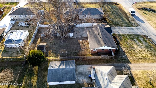 4902 Dee Rd, Louisville, KY 40219