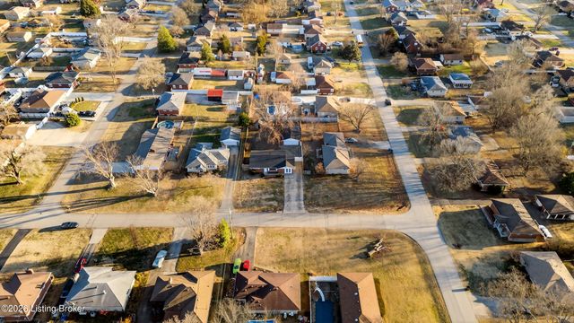 4902 Dee Rd, Louisville, KY 40219