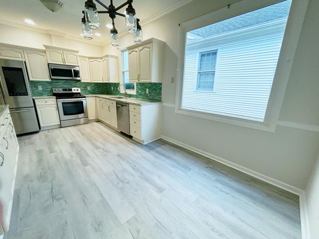 9123 Delancey Circle, North Charleston, SC 29406