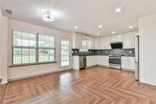 778 Roxholly Lane, Buford, GA 30518
