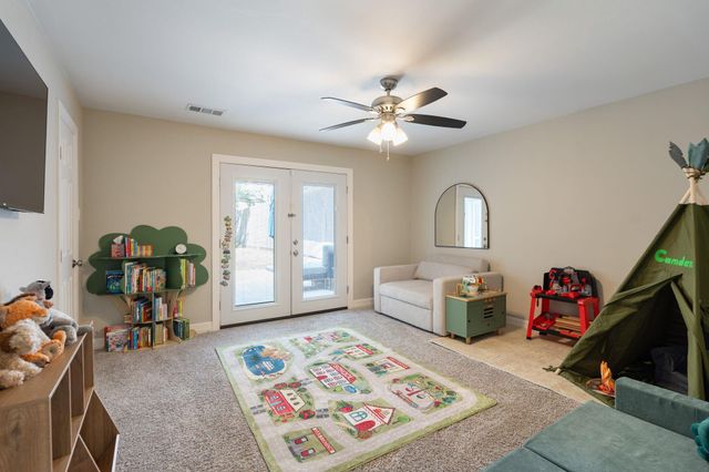 9214 Bintliff Drive, Houston, TX 77074