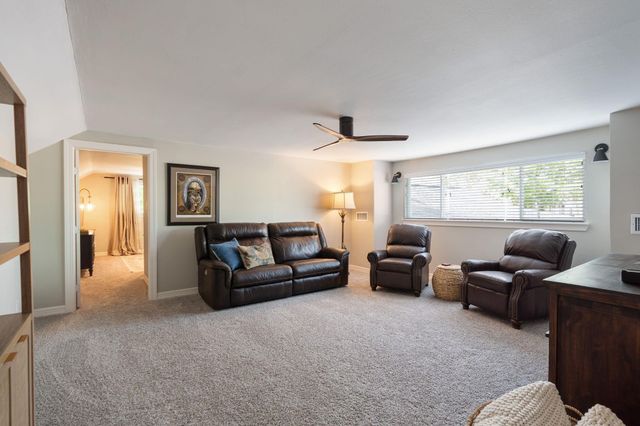 9214 Bintliff Drive, Houston, TX 77074