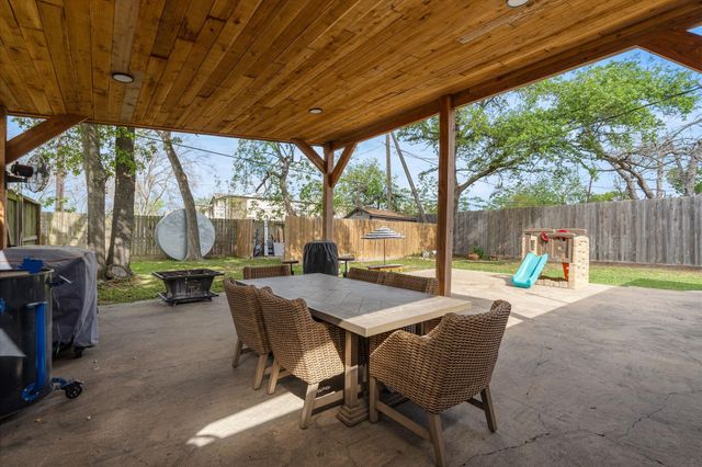 9214 Bintliff Drive, Houston, TX 77074