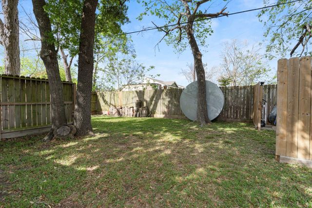 9214 Bintliff Drive, Houston, TX 77074