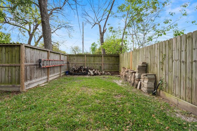 9214 Bintliff Drive, Houston, TX 77074