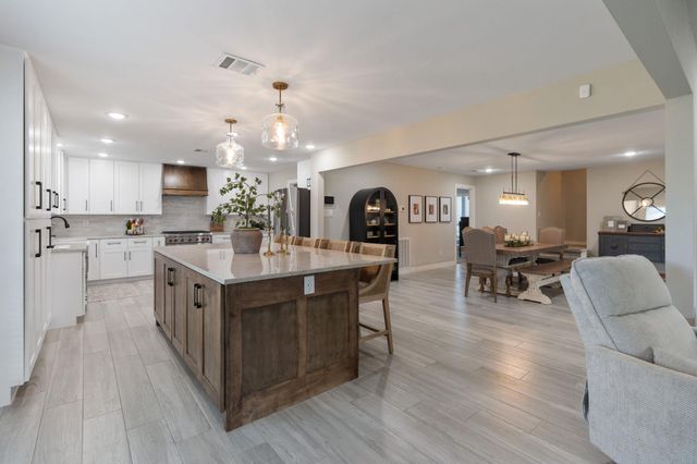 9214 Bintliff Drive, Houston, TX 77074