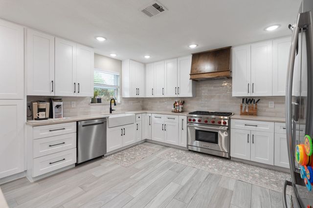 9214 Bintliff Drive, Houston, TX 77074