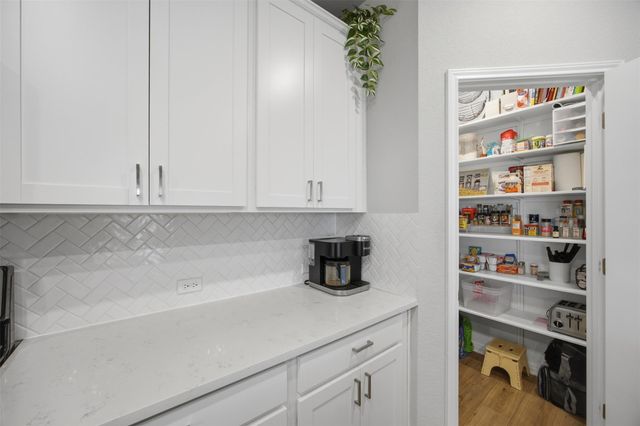 904 View DR, Georgetown, TX 78628