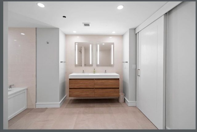 2 Battery Wharf 2408, Boston, MA 02109