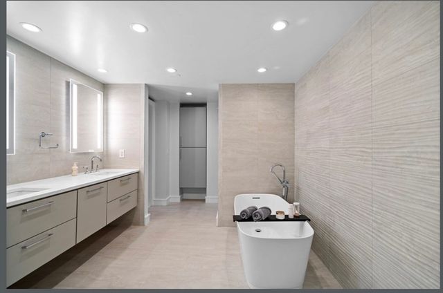 2 Battery Wharf 2408, Boston, MA 02109