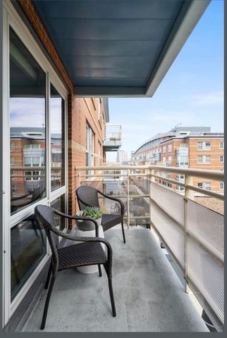 2 Battery Wharf 2408, Boston, MA 02109