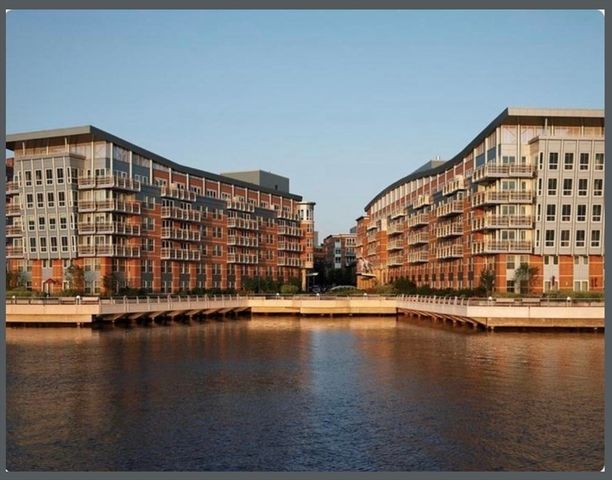 2 Battery Wharf 2408, Boston, MA 02109
