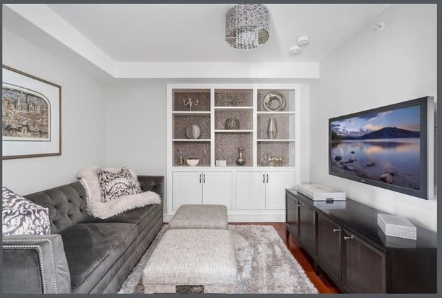 2 Battery Wharf 2408, Boston, MA 02109