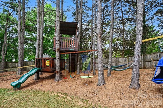 7602 Wynstone Ridge Circle, Huntersville, NC 28078
