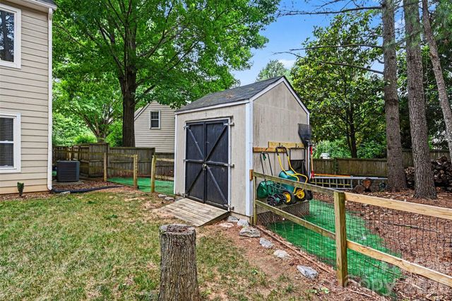 7602 Wynstone Ridge Circle, Huntersville, NC 28078