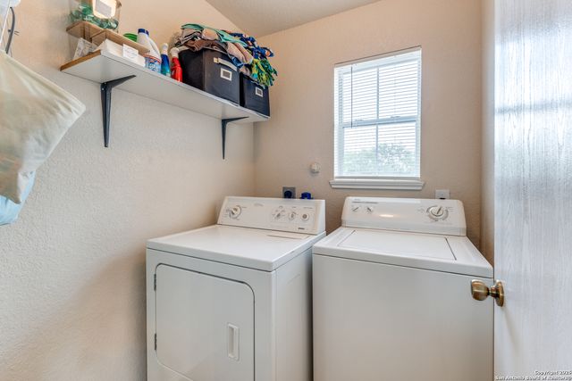7443 Circle Farm, San Antonio, TX 78239
