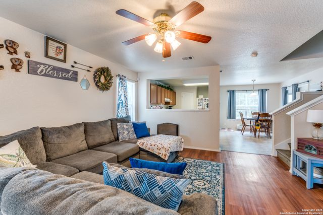 7443 Circle Farm, San Antonio, TX 78239