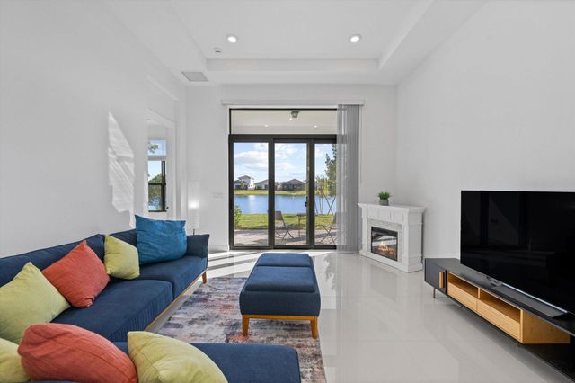 4823 Saint Armands Way, Westlake, FL 33470