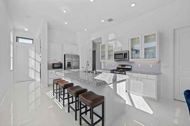 4823 Saint Armands Way, Westlake, FL 33470