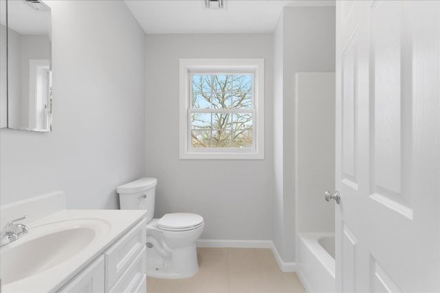 49 Orrs Avenue, Hyannis, MA 02601