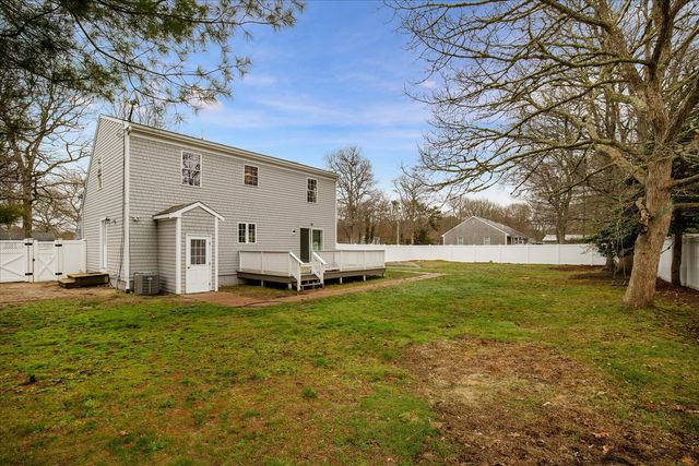 49 Orrs Avenue, Hyannis, MA 02601