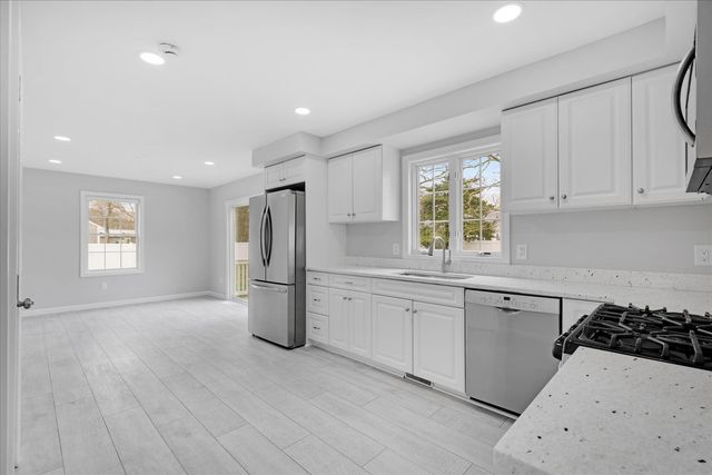 49 Orrs Avenue, Hyannis, MA 02601