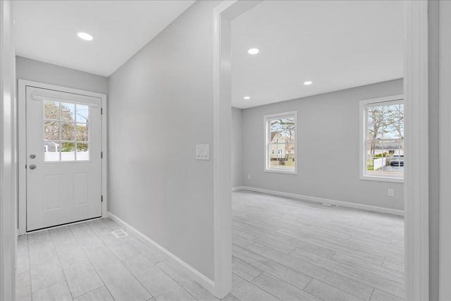 49 Orrs Avenue, Hyannis, MA 02601