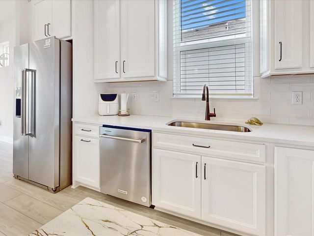 6354 SHIMMERING SHORES LANE, St Cloud, FL 34771