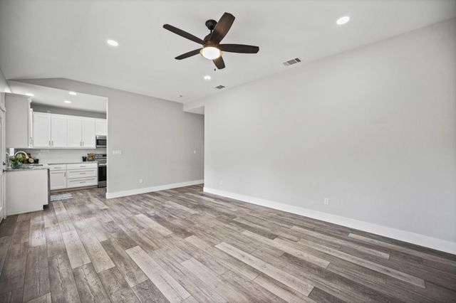 231 N Rainbow Ranch RD, Wimberley, TX 78676
