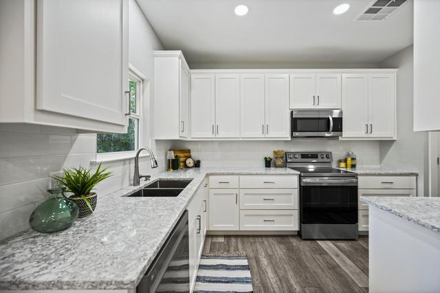231 N Rainbow Ranch RD, Wimberley, TX 78676