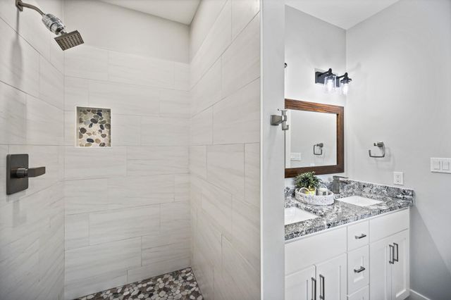 231 N Rainbow Ranch RD, Wimberley, TX 78676