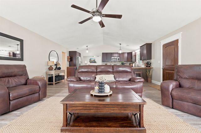 946 Fox Hollow Rd., Conway, SC 29526