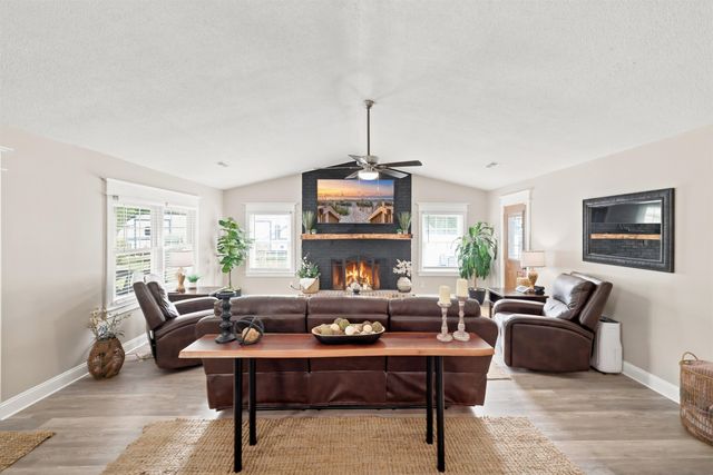 946 Fox Hollow Rd., Conway, SC 29526