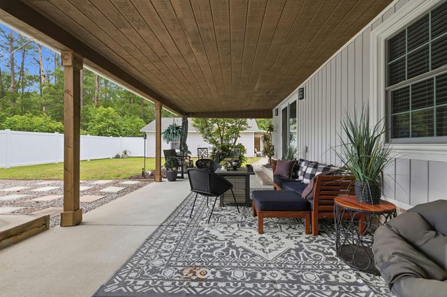 946 Fox Hollow Rd., Conway, SC 29526