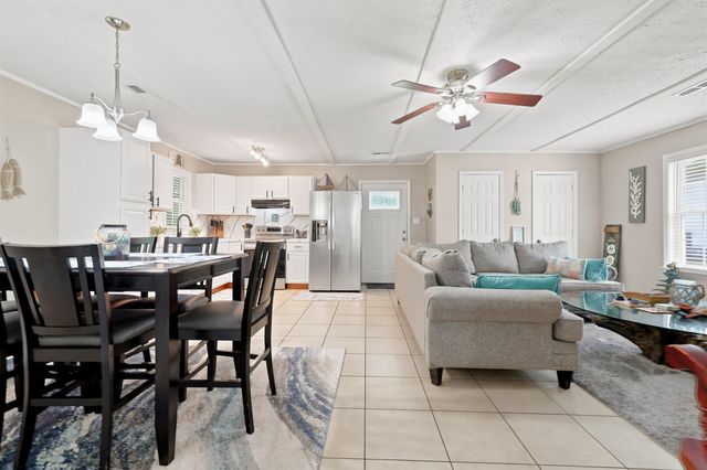 946 Fox Hollow Rd., Conway, SC 29526