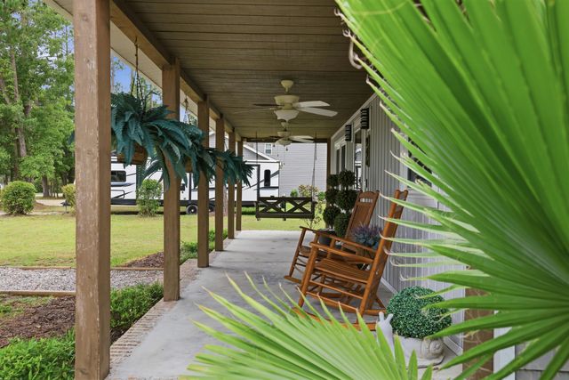 946 Fox Hollow Rd., Conway, SC 29526