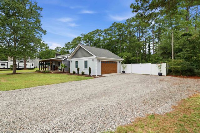 946 Fox Hollow Rd., Conway, SC 29526