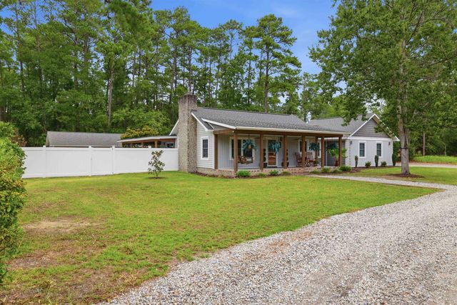 946 Fox Hollow Rd., Conway, SC 29526
