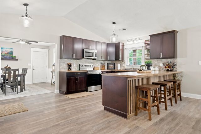 946 Fox Hollow Rd., Conway, SC 29526
