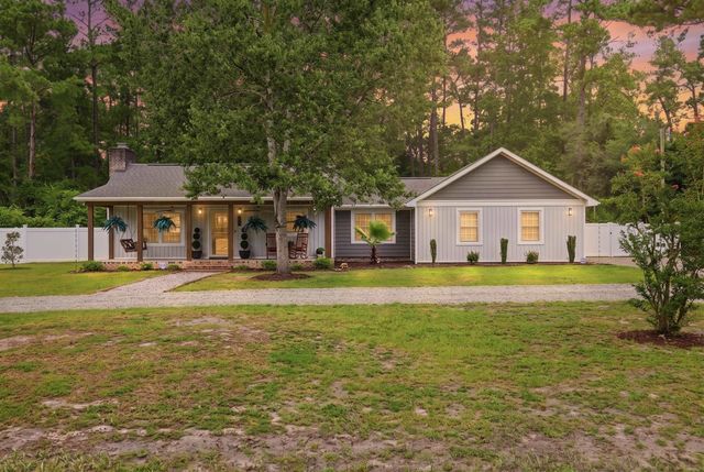 946 Fox Hollow Rd., Conway, SC 29526