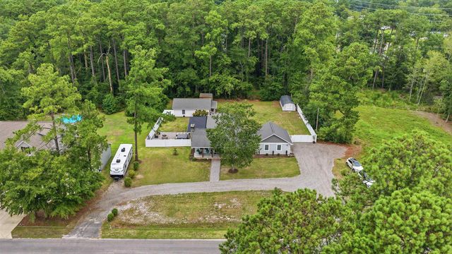 946 Fox Hollow Rd., Conway, SC 29526